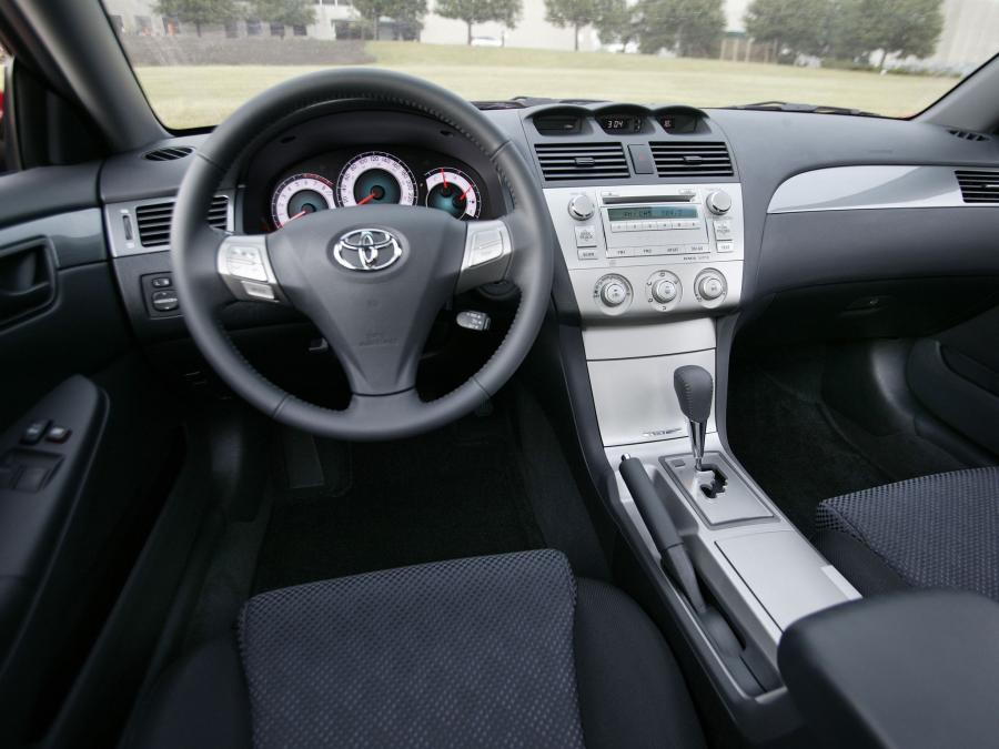  Toyota Camry Solara Sport Coupe 2006 года  (фото 6 из 7)
